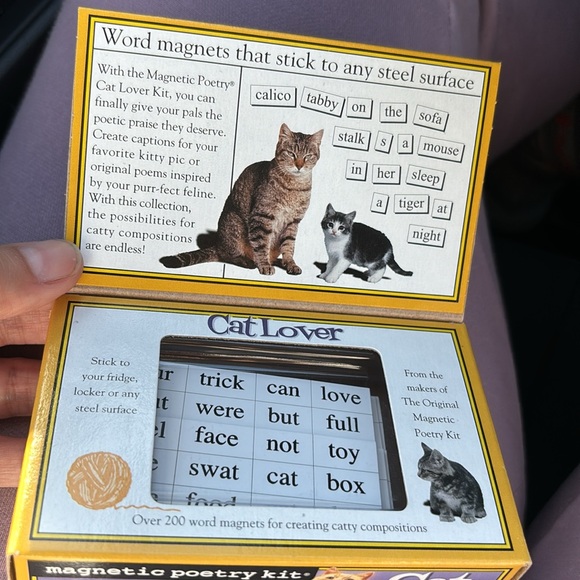 Magnetic Poetry Cat Lover Kit - Picture 2 of 3